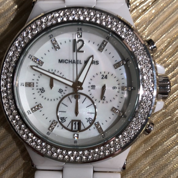 Michael Kors white ceramic watch like with silver tone & clear crystal detailing - Picture 6 of 8
